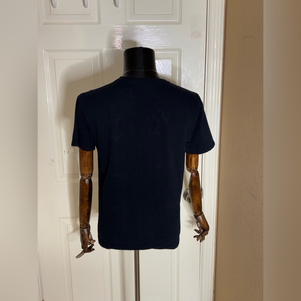 Pink Floyd - “The Wall”  2017 Fruit Of The Loom Black Shirt.  Medium - Picture 3 of 9